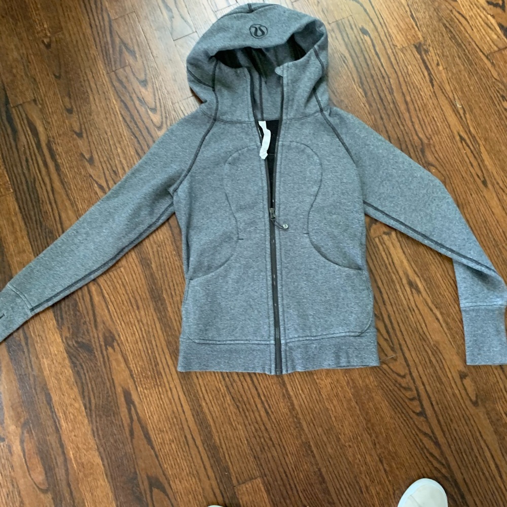 Lululemon sweatshirt
